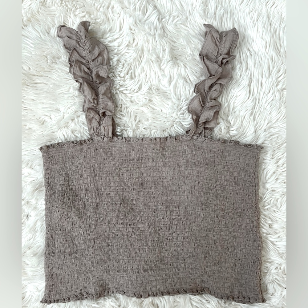 🩵 Aerie Smocked Ruffle Strap Cami
